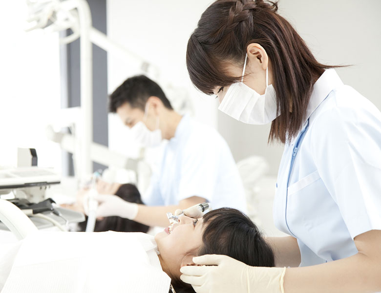 小田原市(鴨宮)の歯医者なら、鴨宮北口歯科のEMSエアフロー/GBT(Guided Biofilm Therapy)